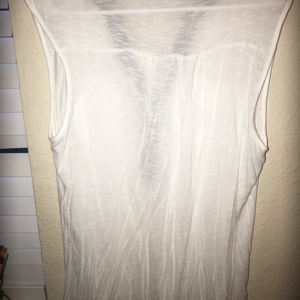 WHITE SLEEVELESS BUTTON-UP❗️ - Picture 3 of 3